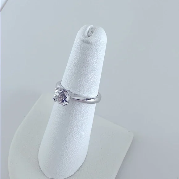 NEW white topaz white gold solitaire Ring - Picture 3 of 7